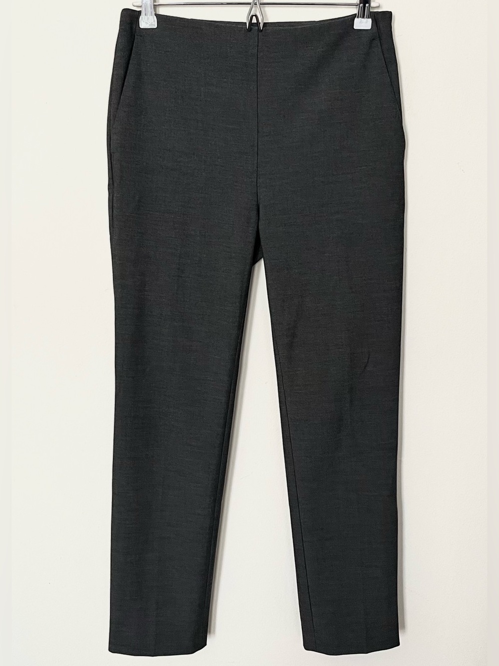 Ann Taylor • 2 • Classic Fit The Straight Pant In Seasonless Stretch Grey Pant
